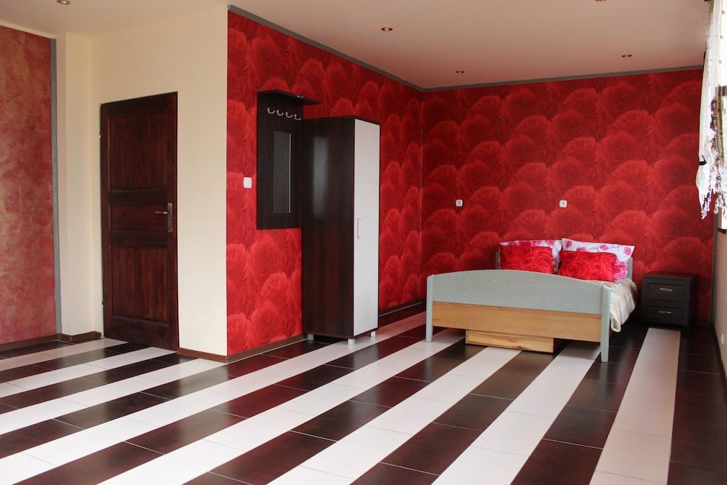 Pensjonat Agroturystyczny Pod Modrzewiem Bed and Breakfast Florczaki Δωμάτιο φωτογραφία