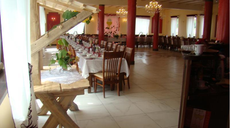 Pensjonat Agroturystyczny Pod Modrzewiem Bed and Breakfast Florczaki Εξωτερικό φωτογραφία