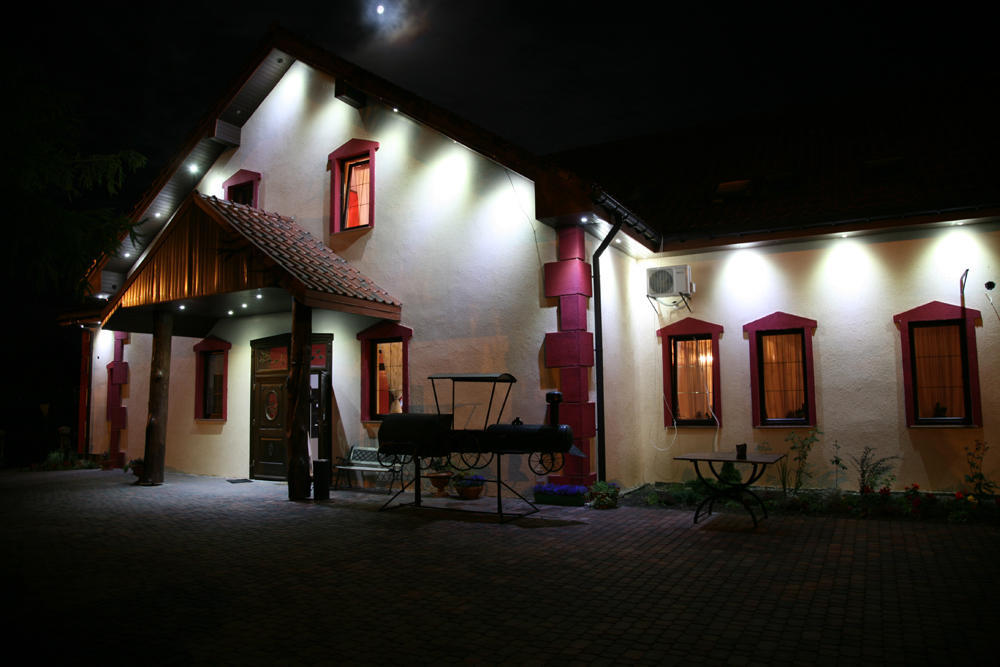 Pensjonat Agroturystyczny Pod Modrzewiem Bed and Breakfast Florczaki Εξωτερικό φωτογραφία